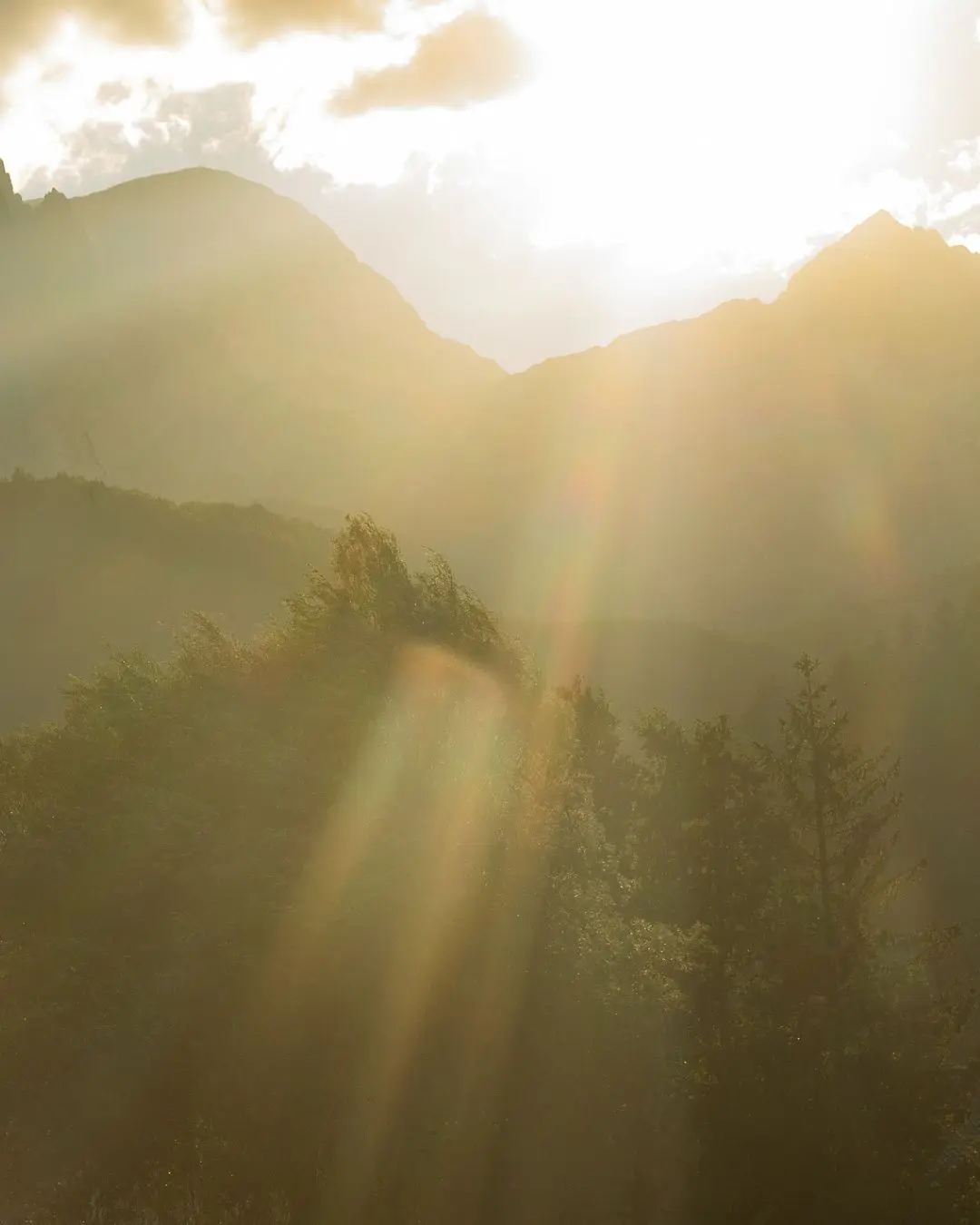 Trek dans les Balkans - Yeux bleus